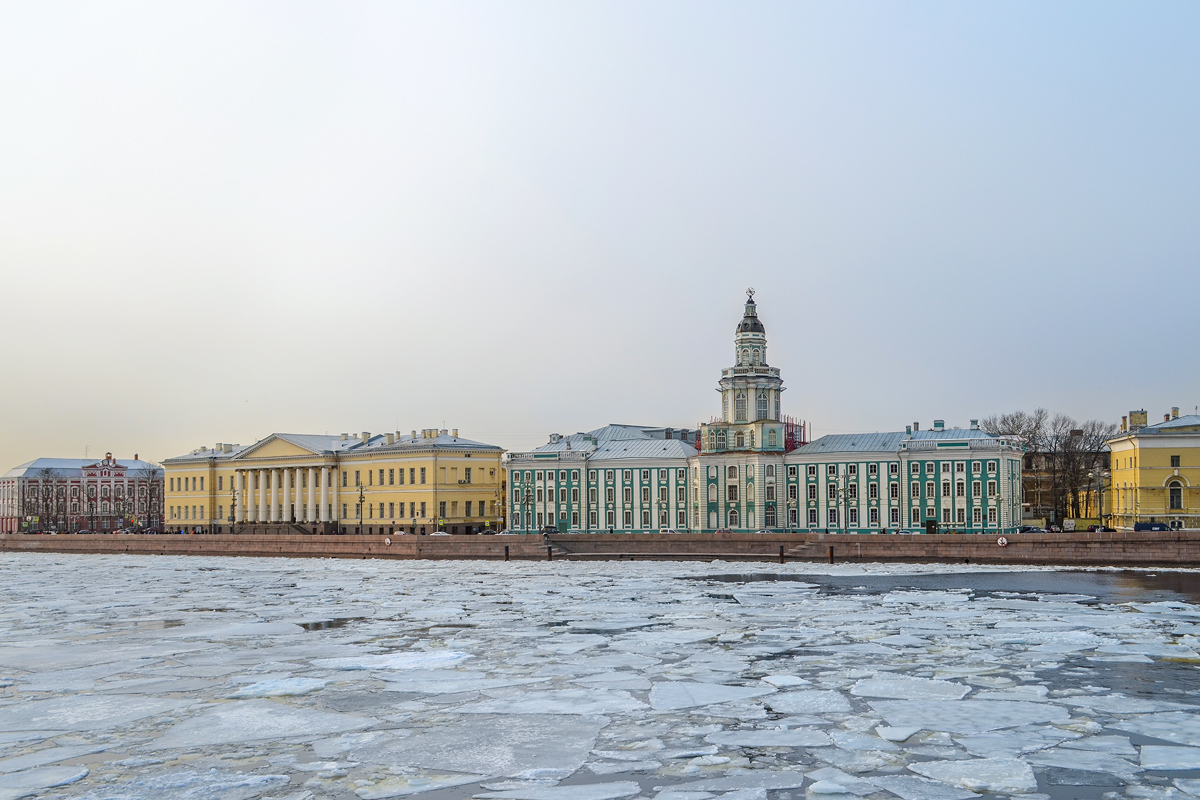 Санкт-Петербург, Университетская набережная, 5; Университетская набережная, 3