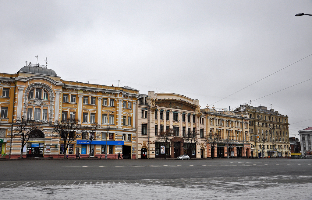 Харьков, Площадь Конституции, 22; Площадь Конституции, 24; Площадь Конституции, 26; Площадь Конституции, 20 / Пушкинская улица, 1