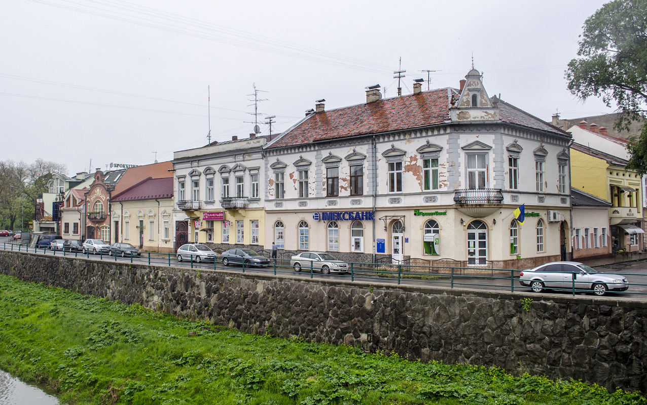 Ужгород, Православная набережная, 1 / Площадь Шандора Петёфи, 1; Православная набережная, 2; Православная набережная, 3; Православная набережная, 4; Православная набережная, 5; Площадь Шандора Петёфи, 3; Площадь Шандора Петёфи, 5