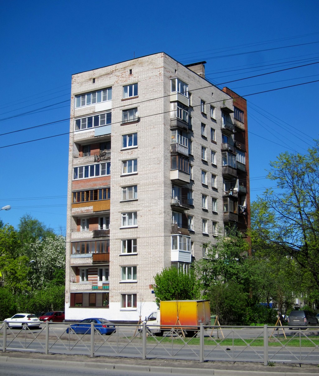 Санкт-Петербург, Народная улица, 56