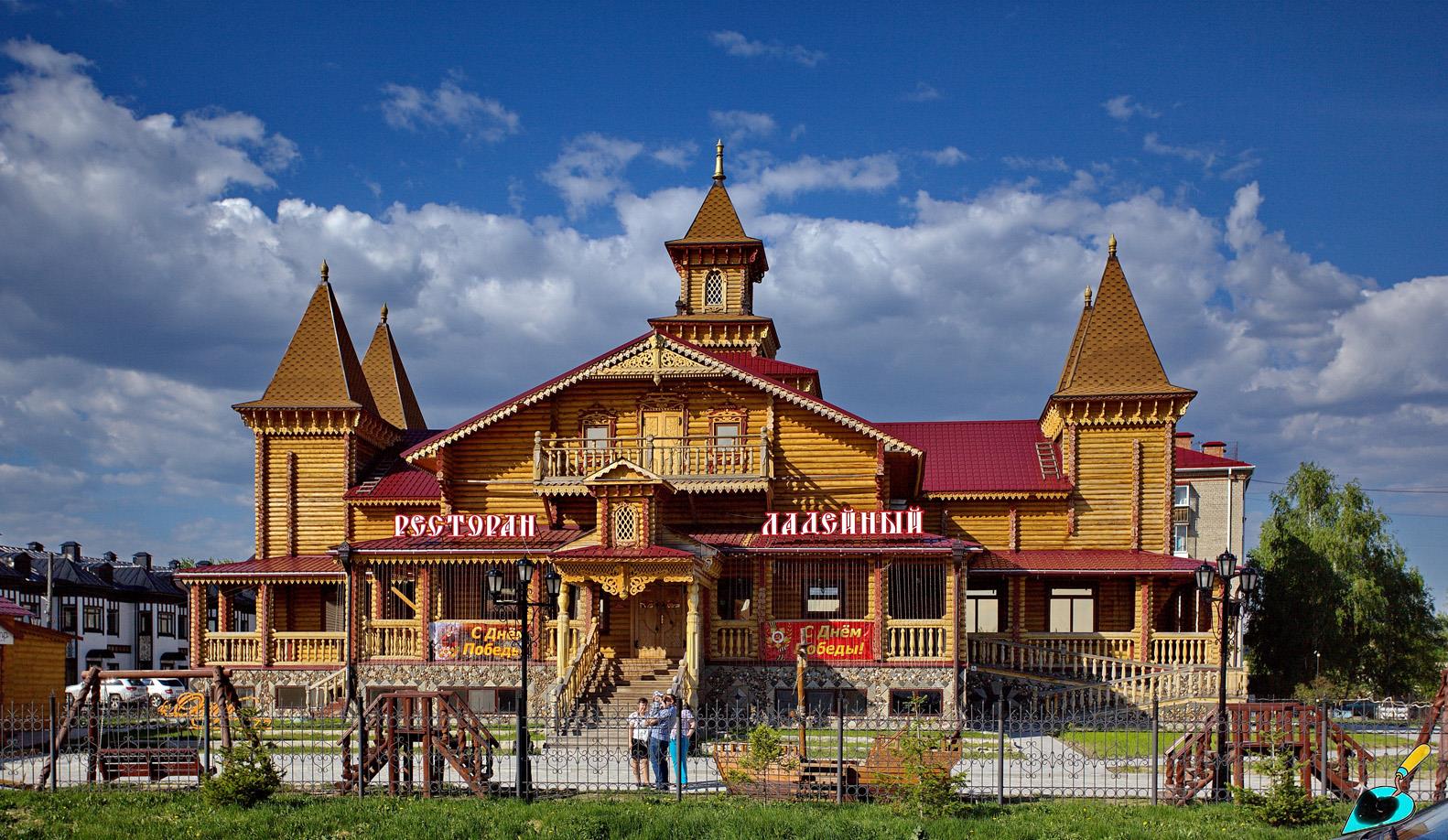 Тобольск, Революционная улица, 2