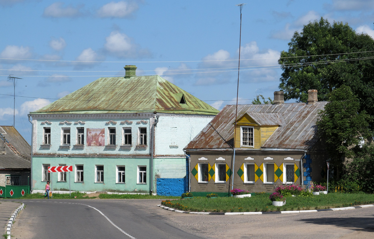 Опса, Советская улица, 64; Советская улица, 62