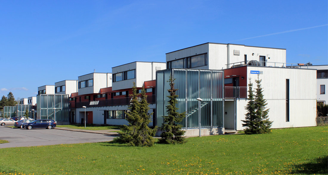 Пеетри, Uusmaa tee, 7; Uusmaa tee, 5