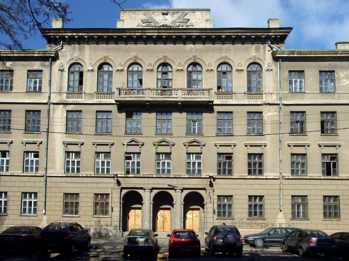Одесса, Базарна вулиця, 106-108