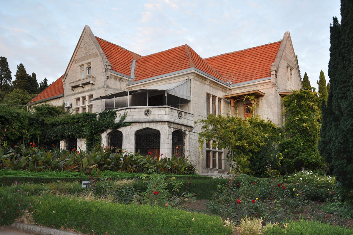 Ялта, пгт Гаспра, Алупкинское шоссе, 13