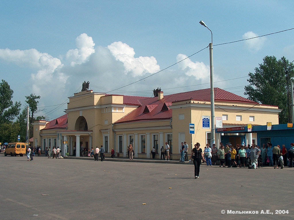 Gatchina, Площадь Варшавского вокзала, 1