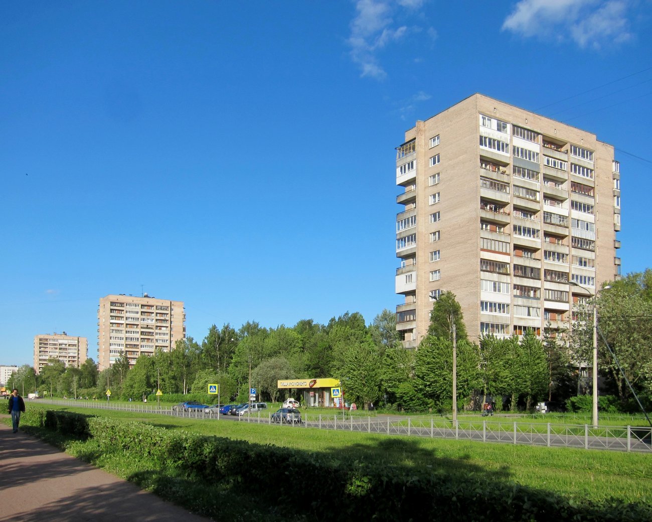 Санкт-Петербург, Улица Крыленко, 39 / Проспект Большевиков, 29; Улица Крыленко, 31; Улица Крыленко, 27