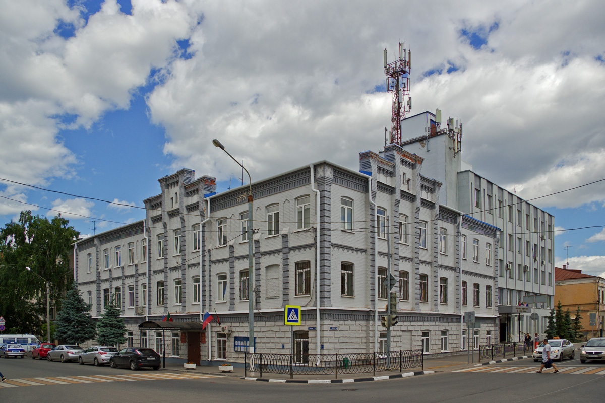 Казань, Большая Красная улица, 9 / Улица Япеева, 8; Большая Красная улица, 9А