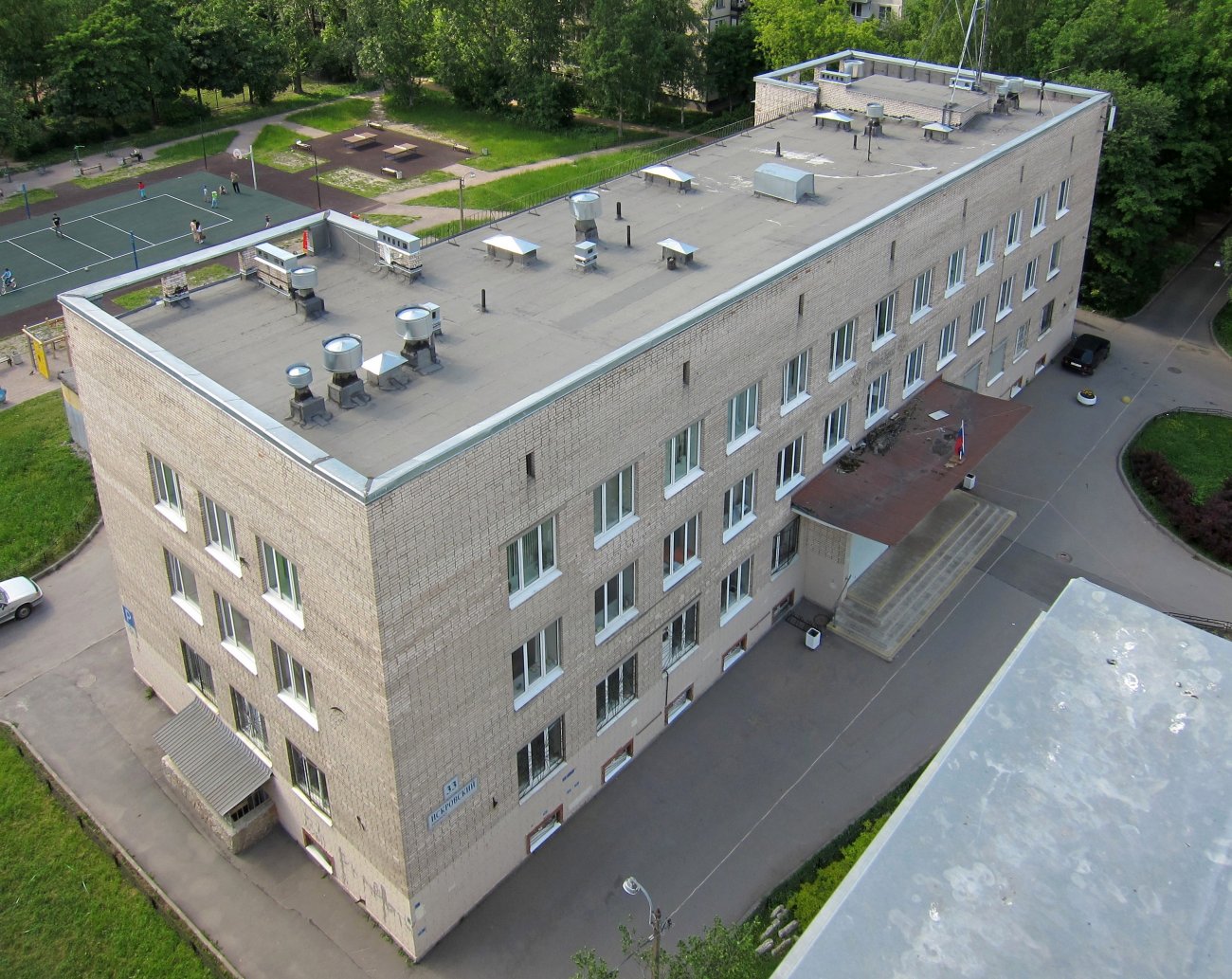Санкт-Петербург, Искровский проспект, 33