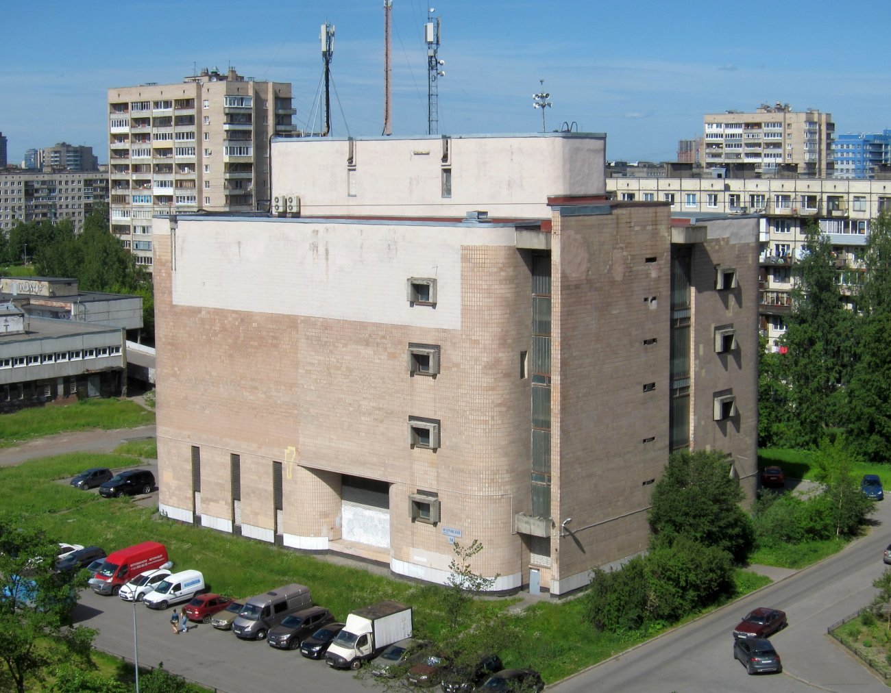 Санкт-Пецярбург, Искровский проспект, 38