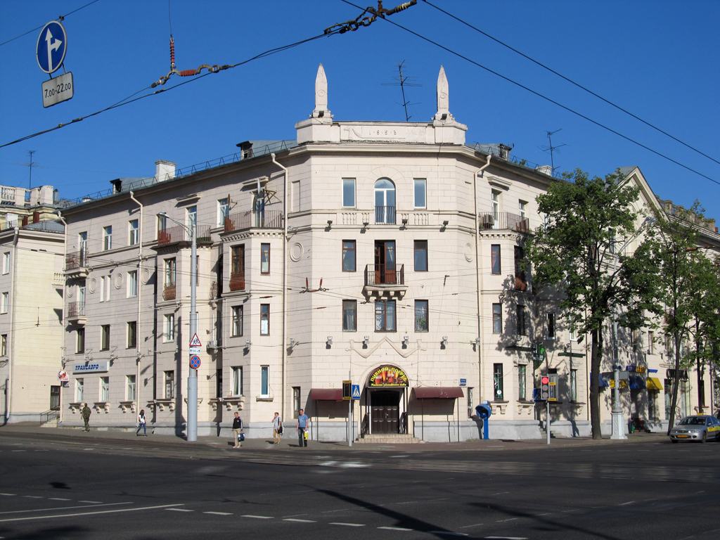 Минск, Улица Свердлова, 26 / Ульяновская улица, 30
