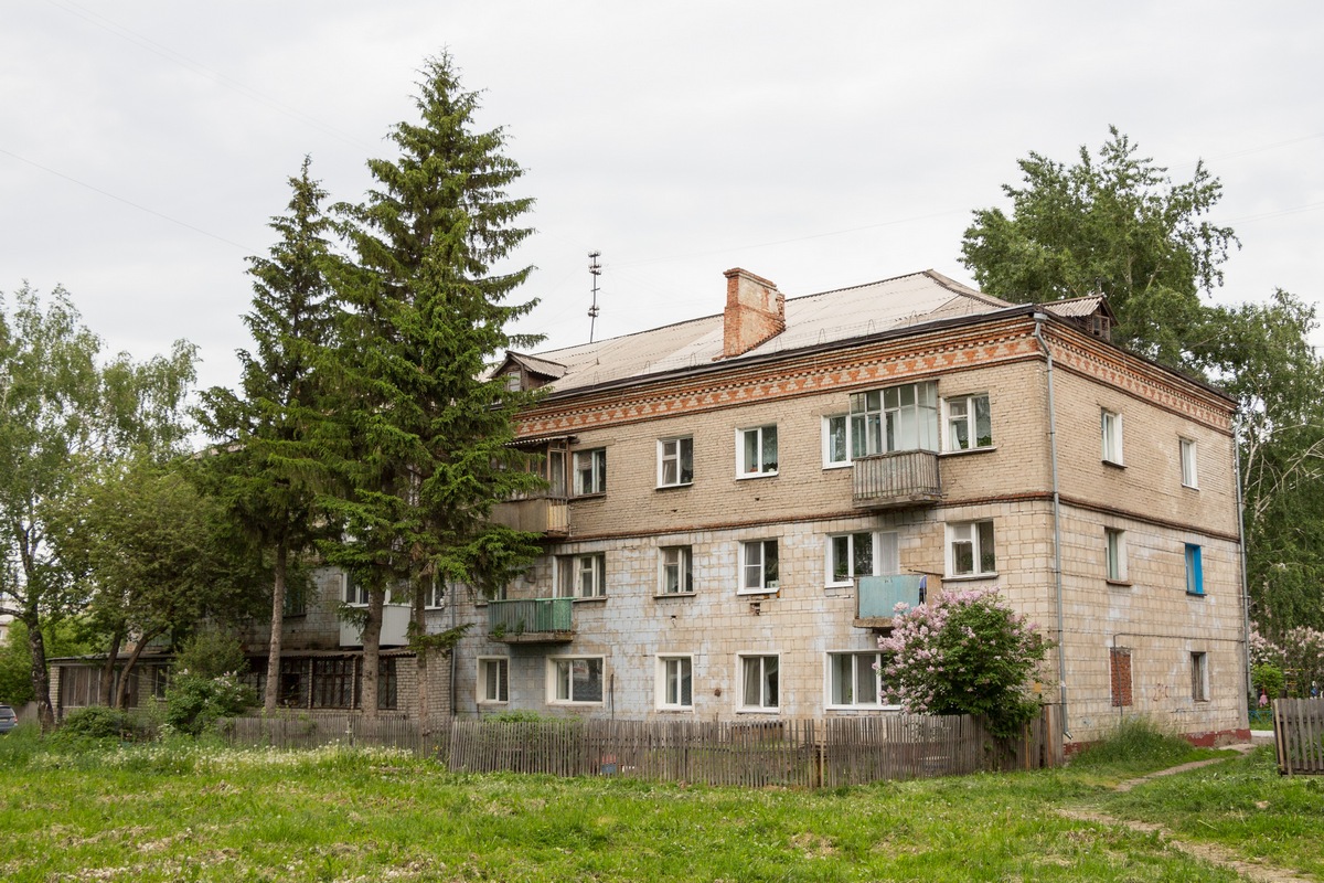 Томск, Улица Любы Шевцовой, 7