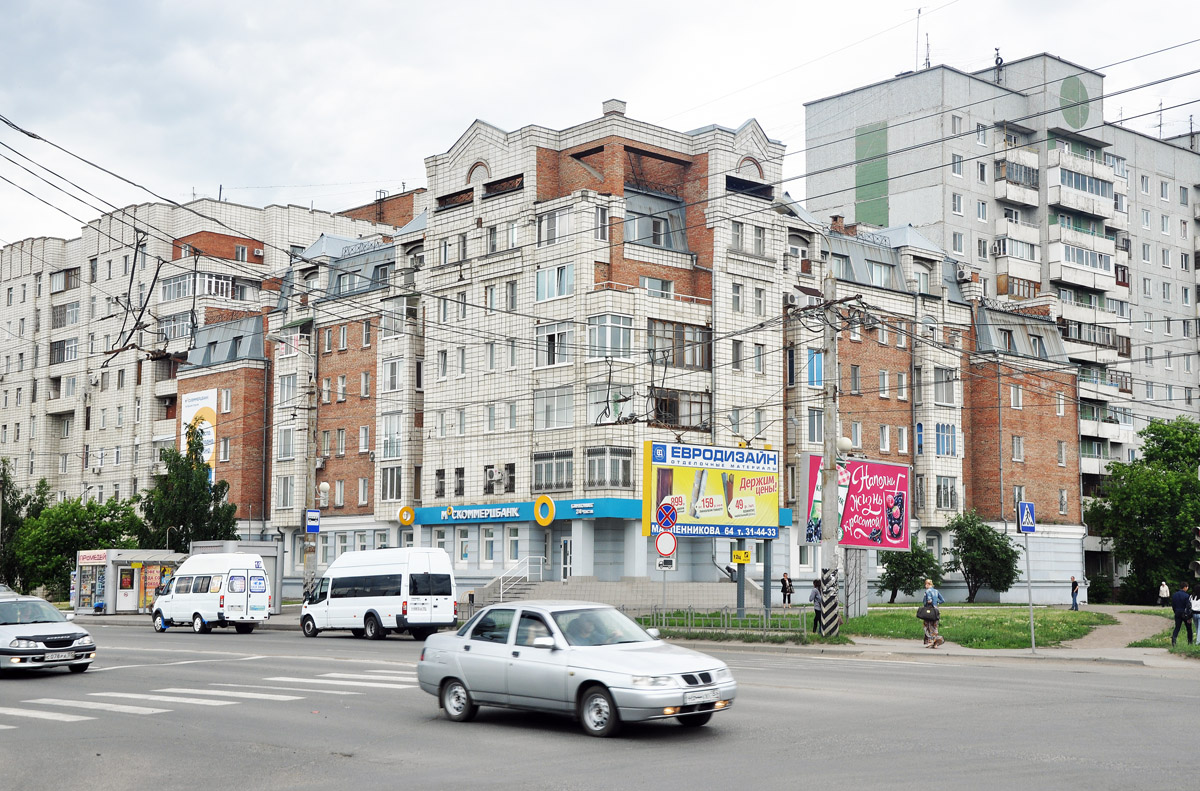 Омск, Улица 10 лет Октября, 117; Улица Богдана Хмельницкого, 46