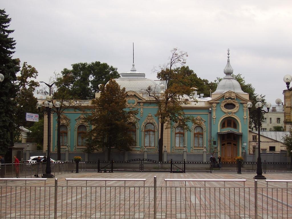 Киев, Улица Михаила Грушевского, 22