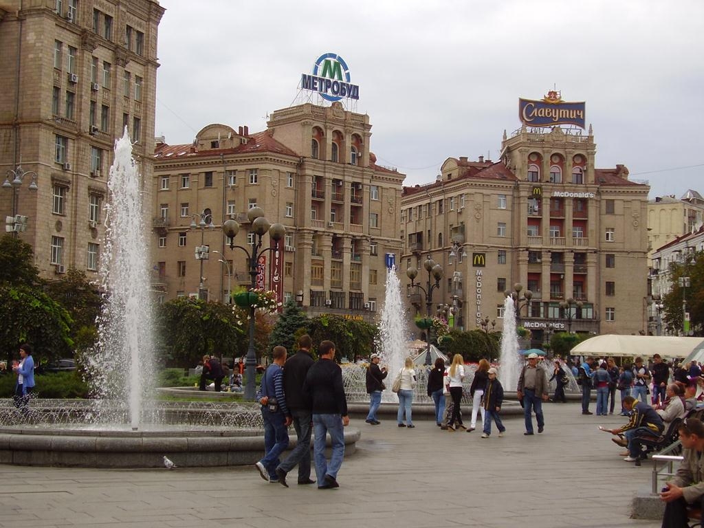 Киев, Улица Бориса Гринченко, 2 / Переулок Тараса Шевченко, 1; Софиевская улица, 1 / Переулок Тараса Шевченко, 2