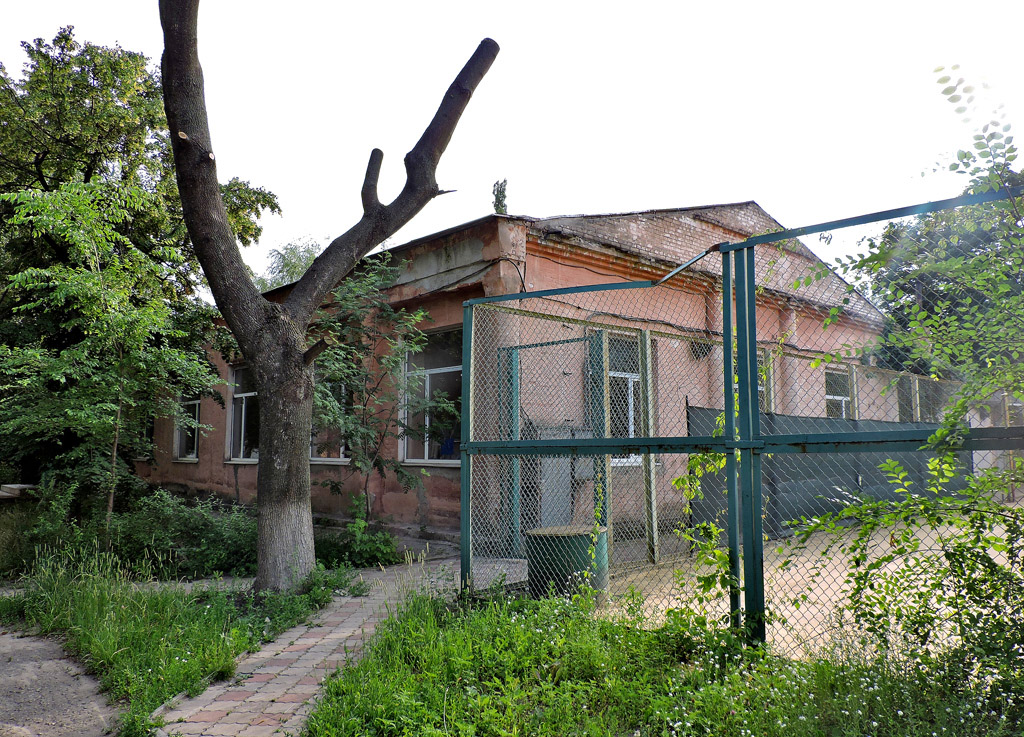 Харьков, Проспект Героев Харькова, 244 / бульвар богдана хмельницкого, 1