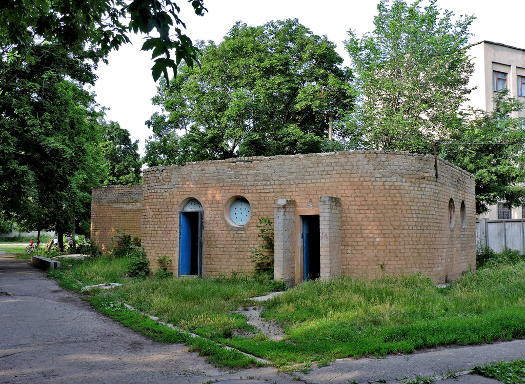 Харьков, Проспект Героев Харькова, 244 / бульвар богдана хмельницкого, 1