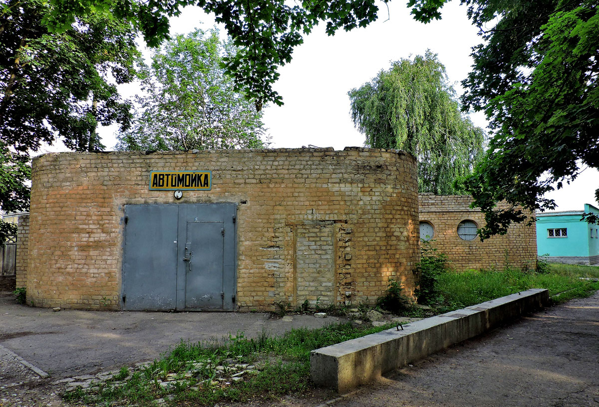 Харьков, Проспект Героев Харькова, 244 / бульвар богдана хмельницкого, 1