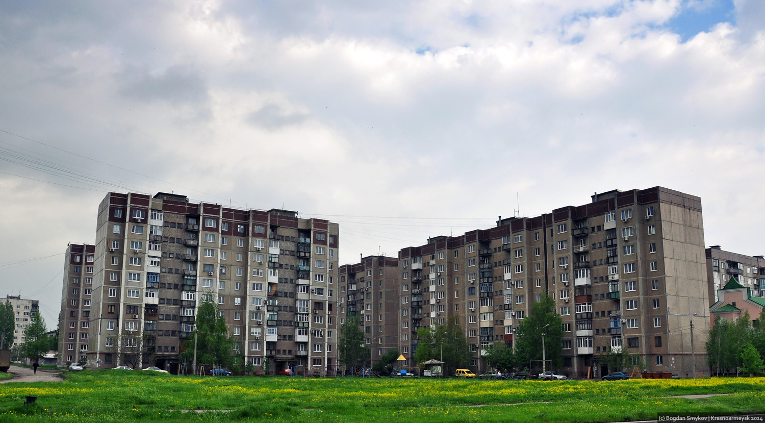 Покровск, Микрорайон Лазурный, 61; Микрорайон Лазурный, 65