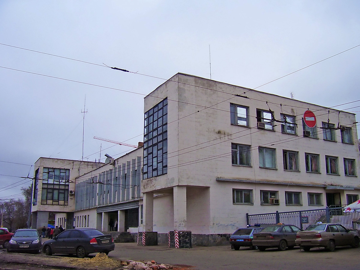Харьков, Кузнечная улица, 1 / Университетская улица, 41