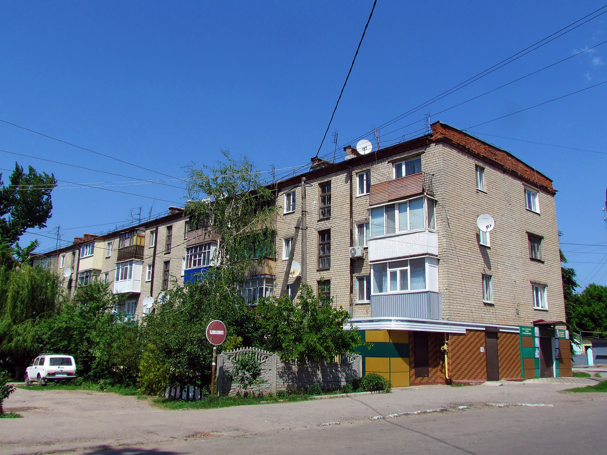 Чугуев, Гвардейская улица, 6