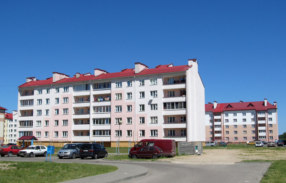 Дятлово, Новогрудская улица, 20; Новогрудская улица, 18Б