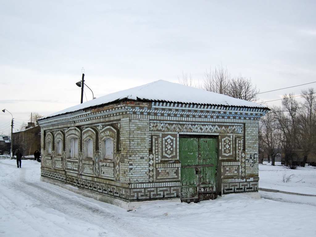 Кременная, Вокзальная улица, 1