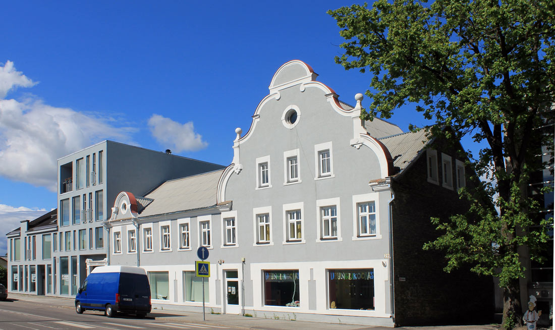 Pärnu, Riia maantee, 28; Riia maantee, 28a