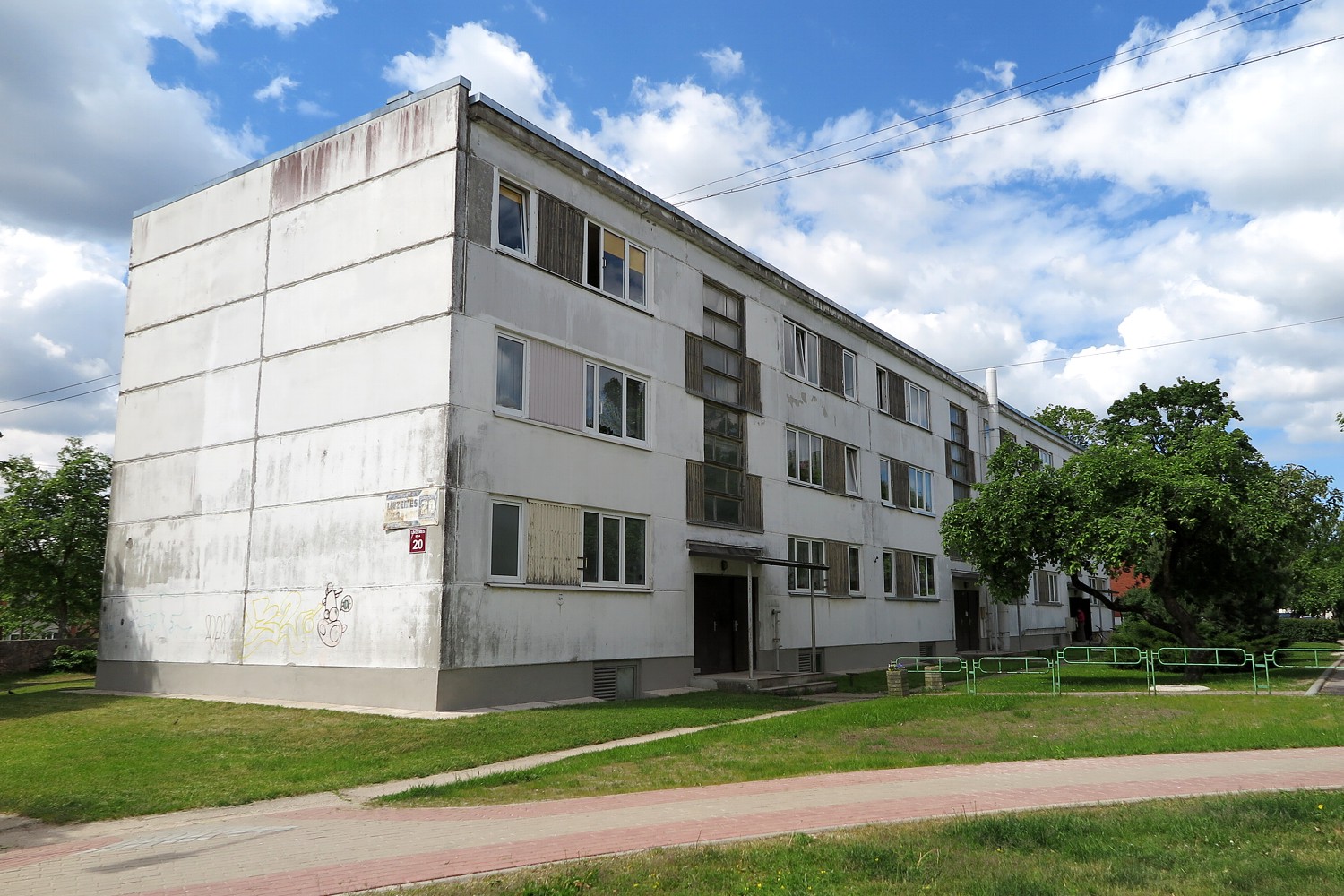 Саласпилс, Līvzemes iela, 20