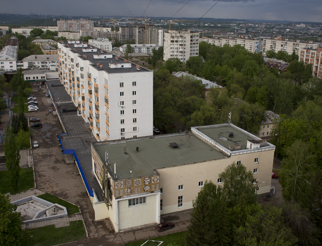 Уфа, Проспект Октября, 158; Проспект Октября, 158; Улица Ладыгина, 17/1
