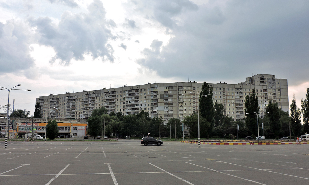 Charkow, Улица Героев Труда, 6; Улица Героев Труда, 4; Улица Барабашова, 48 / Улица Героев Труда, 2
