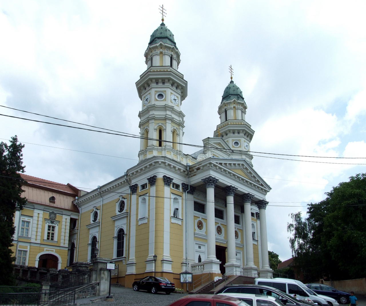 Uzgorod, Капитульная улица, 9; Капитульная улица, 9