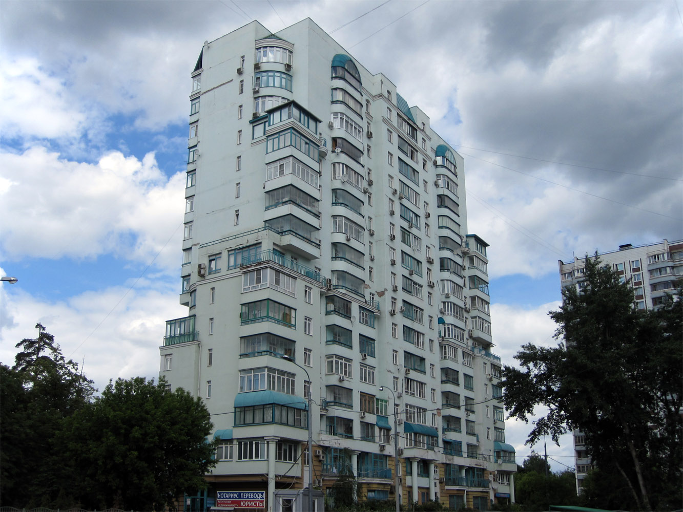 Москва, Снежная улица, 23
