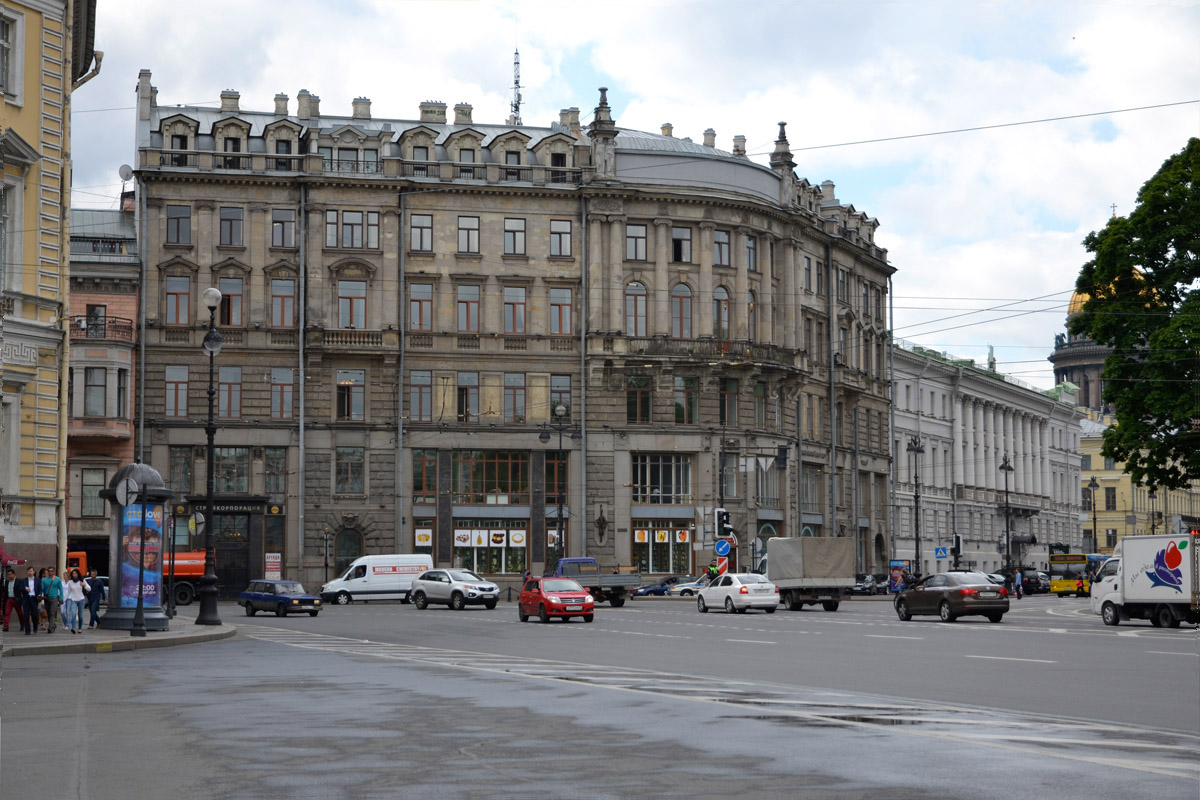 Санкт-Петербург, Невский проспект, 1 / Адмиралтейский проспект, 4