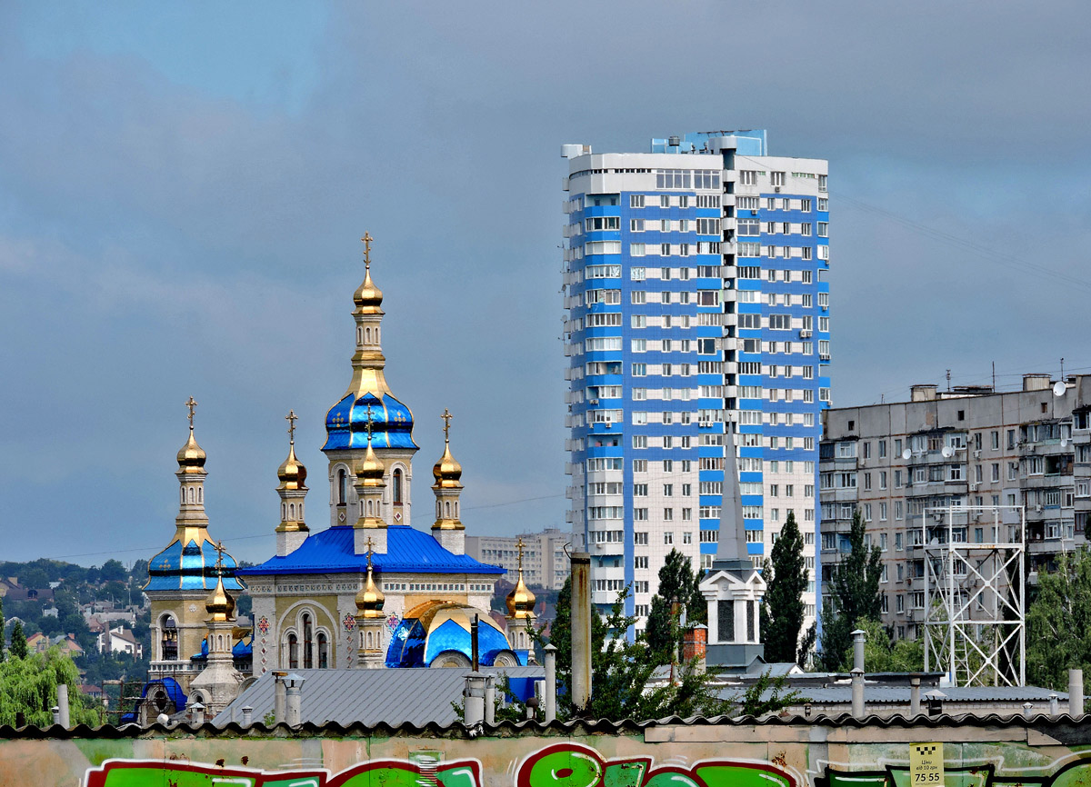 Харьков, Улица Барабашова, 36А; Валентиновская улица, 4/1