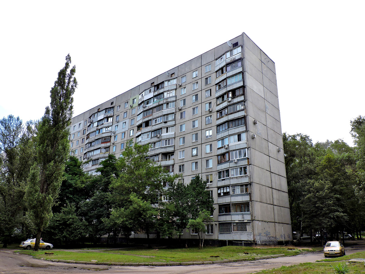 Харьков, Улица Академика Павлова, 134 / Валентиновская улица, 16