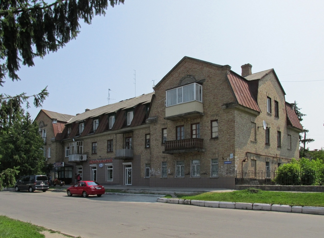 Лубны, Монастырская улица, 76