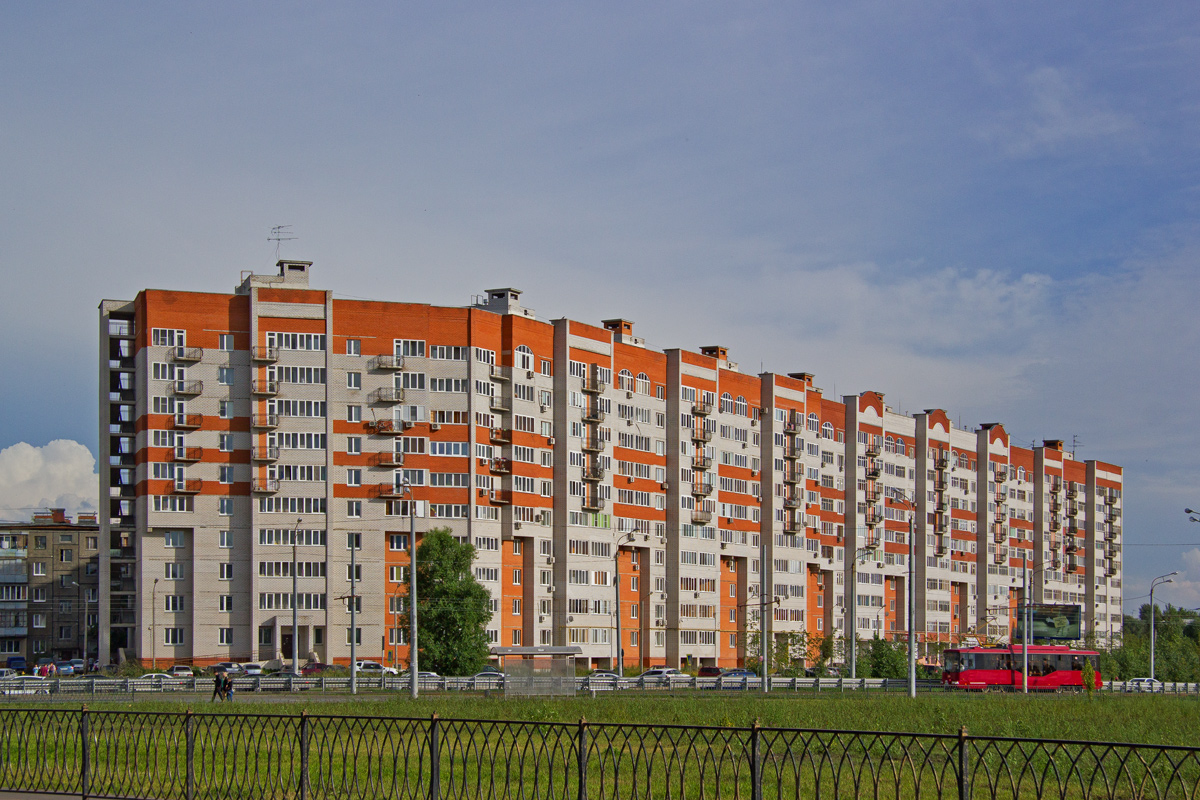 Казань, Улица Коммунаров, 2 (подъезды 7-15)