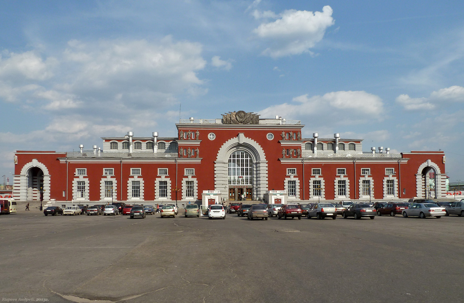 Курск, Привокзальная площадь, 1