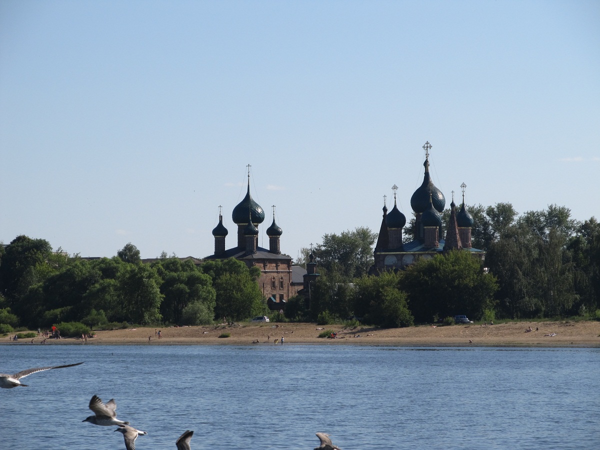 Ярославль, Портовая набережная, 2; Портовая набережная, 2