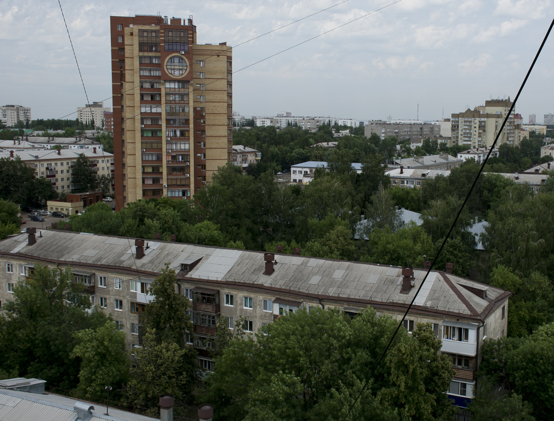 Ufa, Проспект Октября, 25/1; Улица Братьев Кадомцевых, 12/2