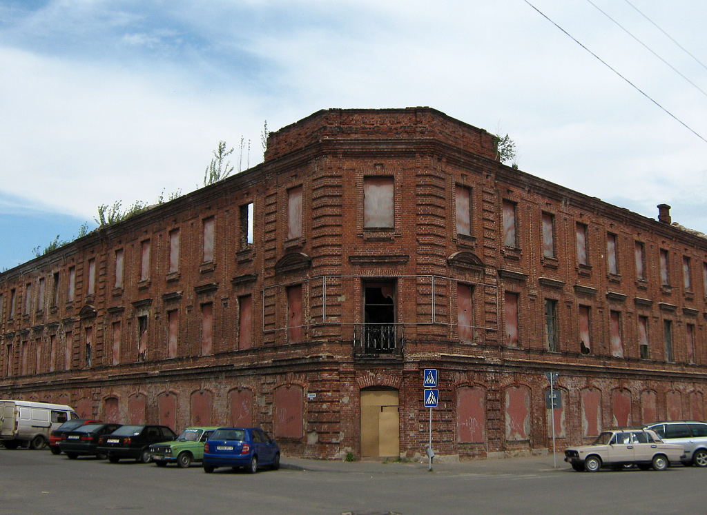 Бобруйск, Чонгарская улица, 46 / Улица Карла Маркса, 34
