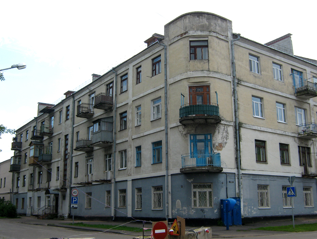 Бобруйск, Чонгарская улица, 81 / Улица Карла Либкнехта, 81