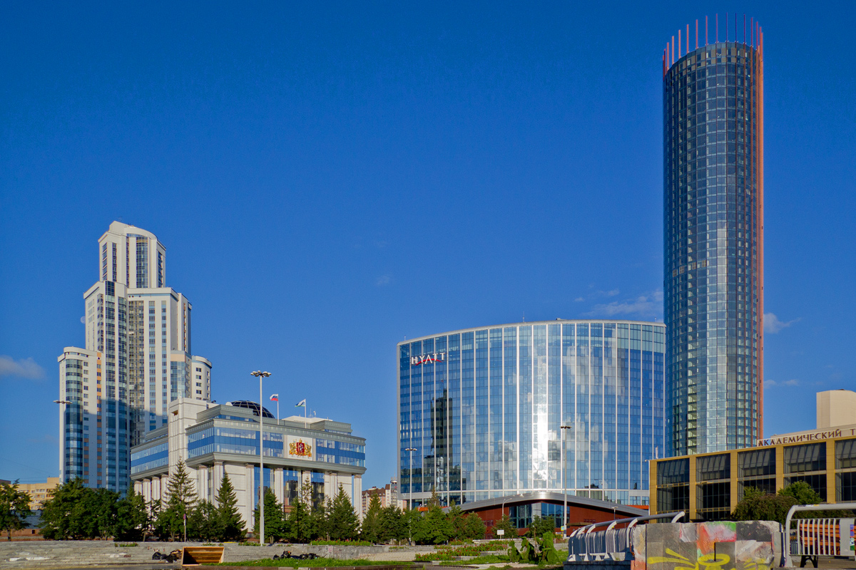 Yekaterinburg, Улица Февральской Революции, 15; Улица Бориса Ельцина, 10; Улица Бориса Ельцина, 8; Улица Бориса Ельцина, 6 стр