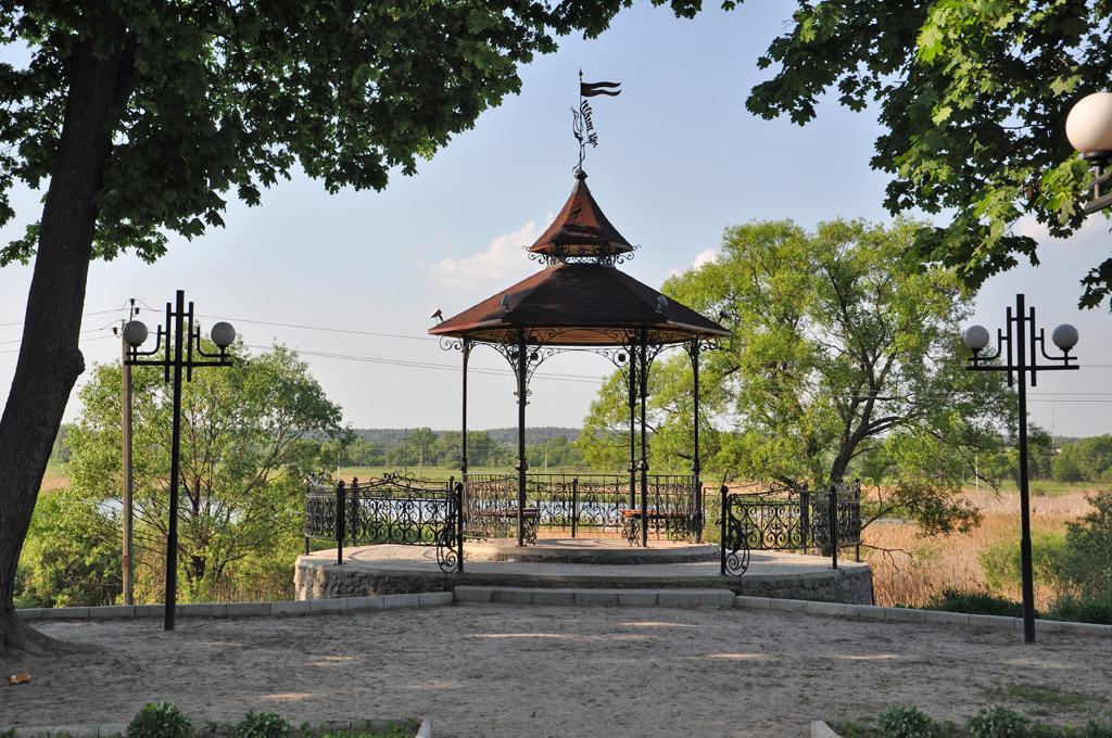 Тростянец, Улица Мира, 18*