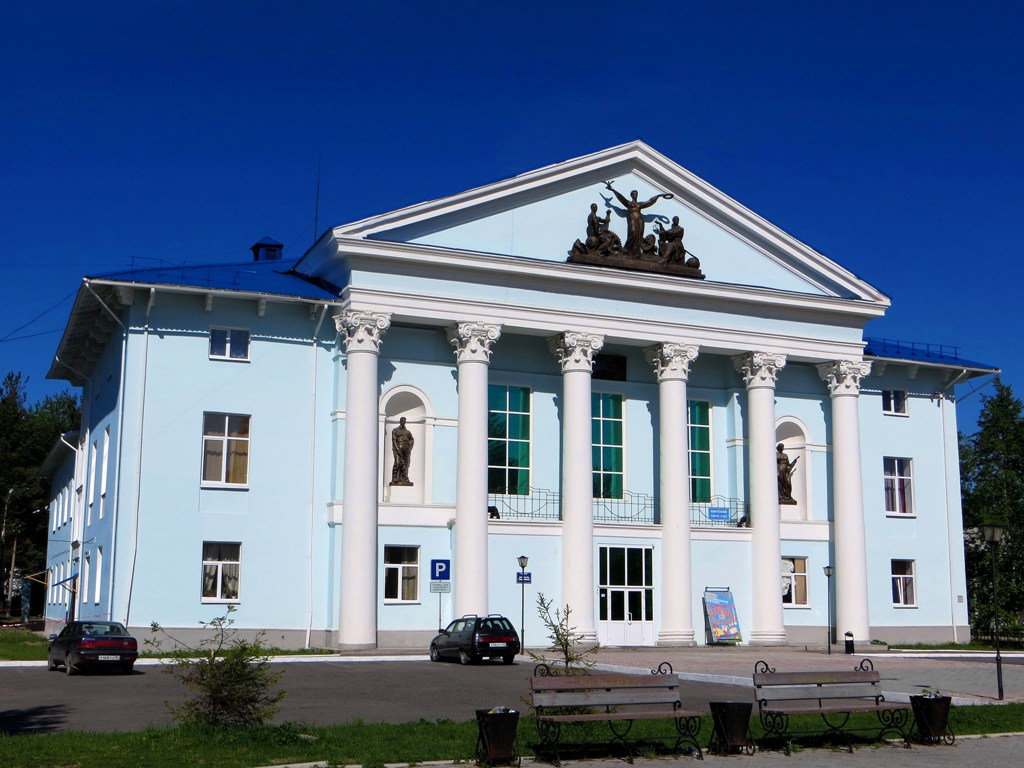 Серов, Улица Ломоносова, 1