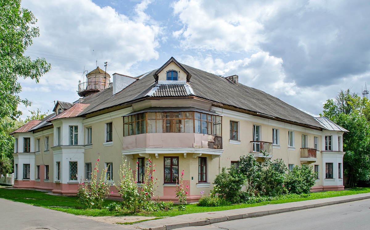 Могилёв, Улица Лазаренко, 61 / Улица Папанина, 1