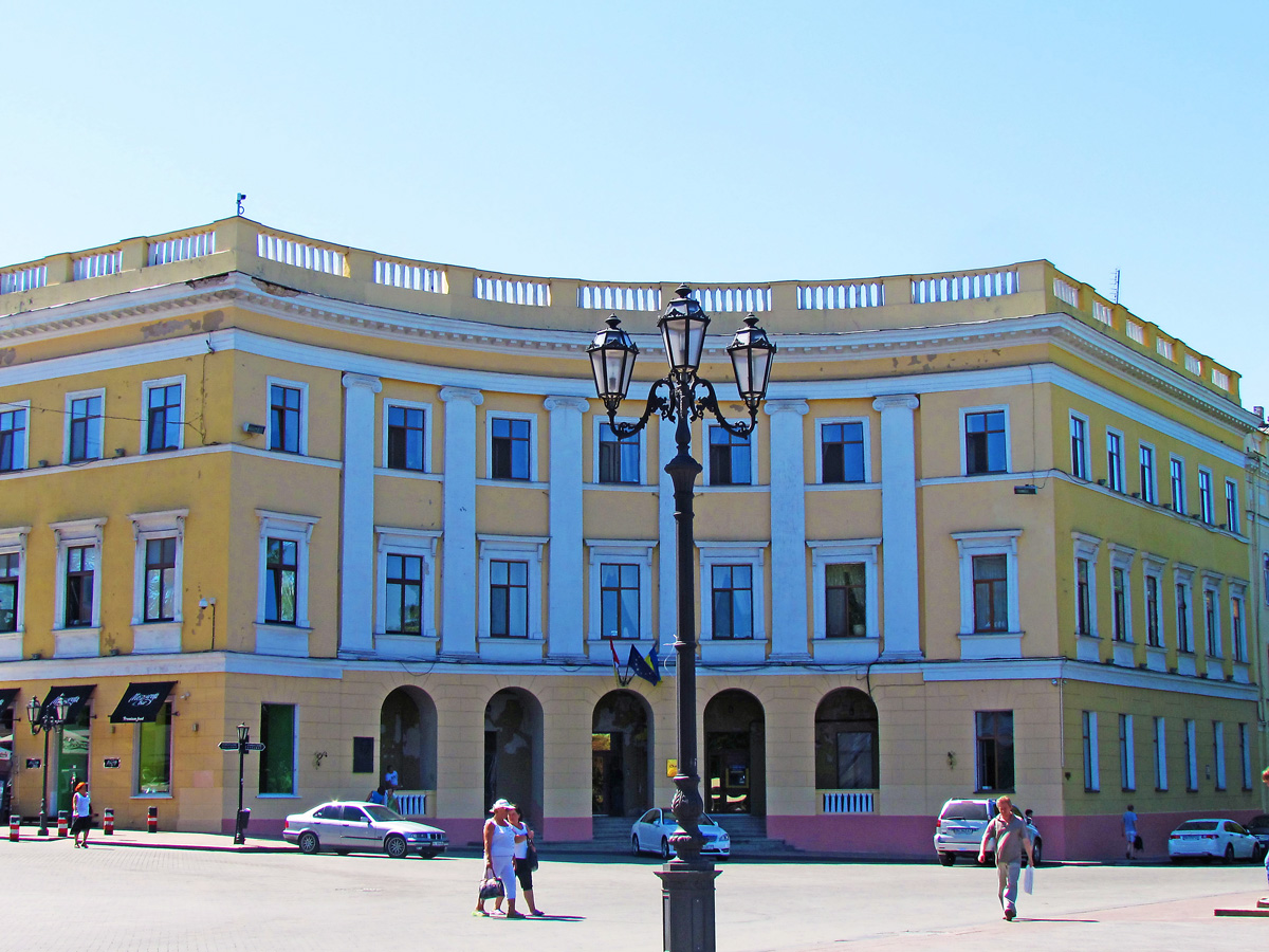 Одесса, Приморський бульвар, 8 / катерининська площа, 1