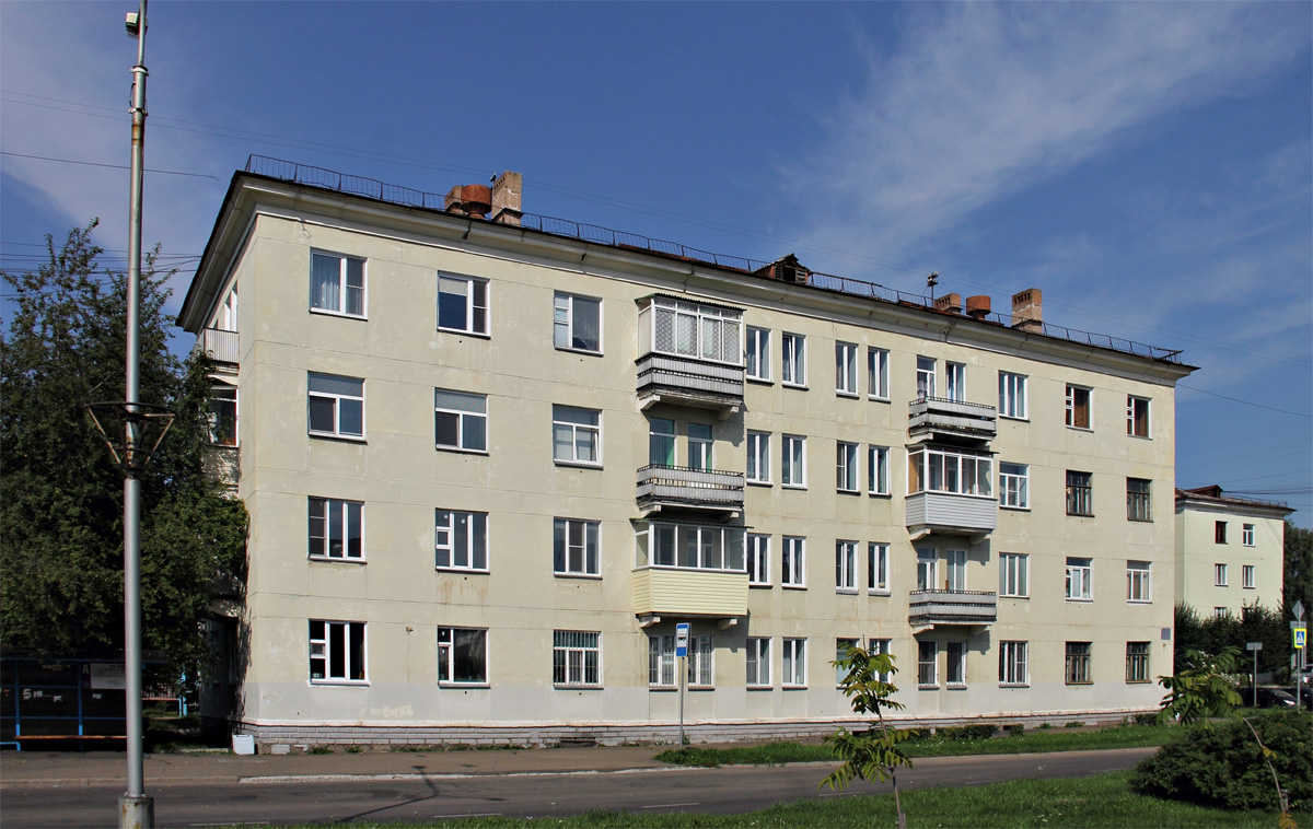 Железногорск, Улица Андреева, 10 / Улица Ленина, 32