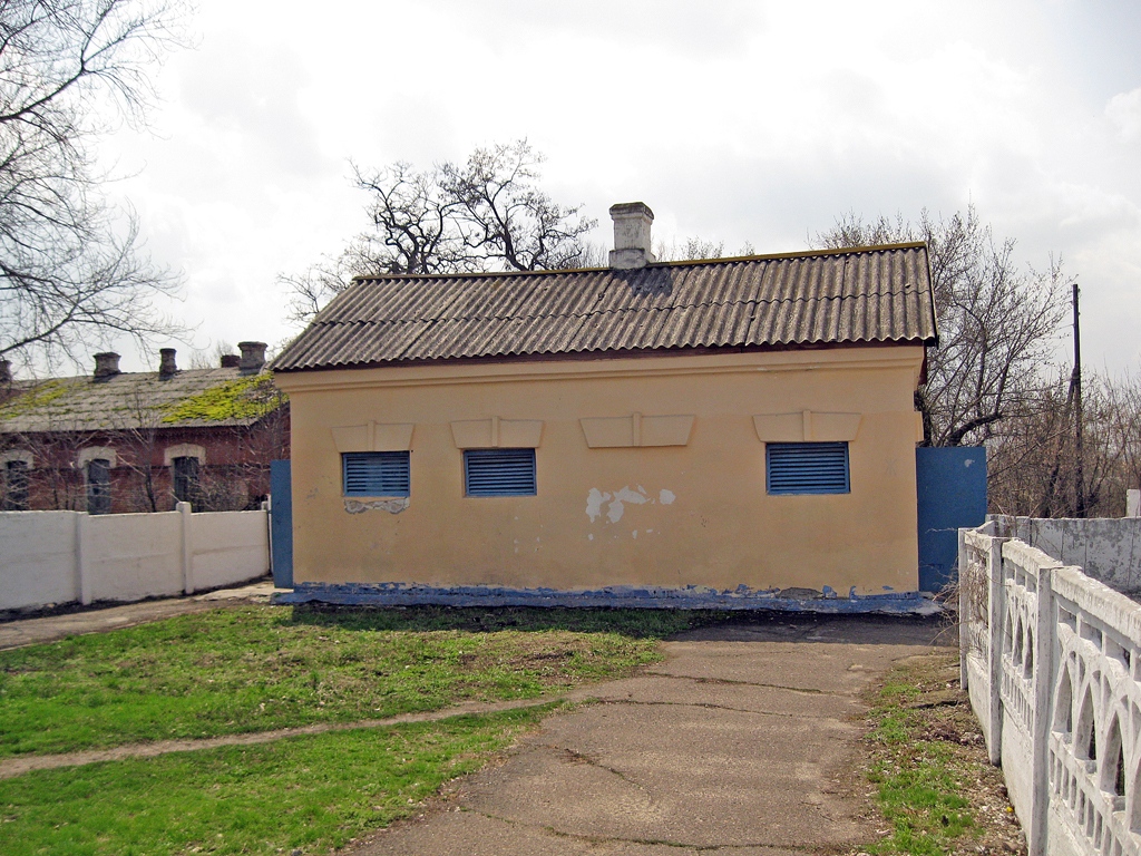 Счастьинский район, прочие н.п., с. Ольховое, Вокзальная улица, 1
